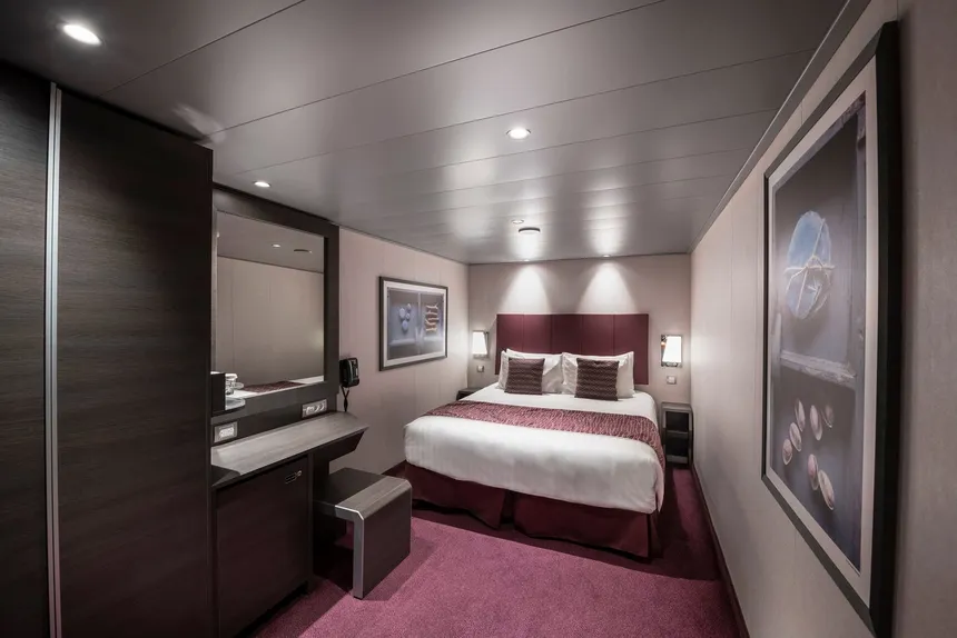 cruise ship cabin